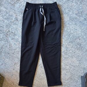 Women’s Figs skinny scrub Pants in black